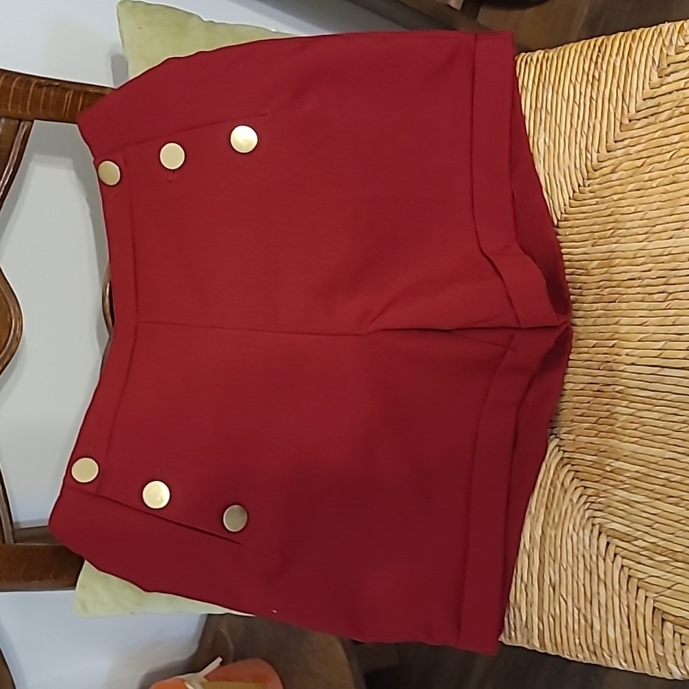 Burgundy H&M Dress Shorts - Picture 5 of 6
